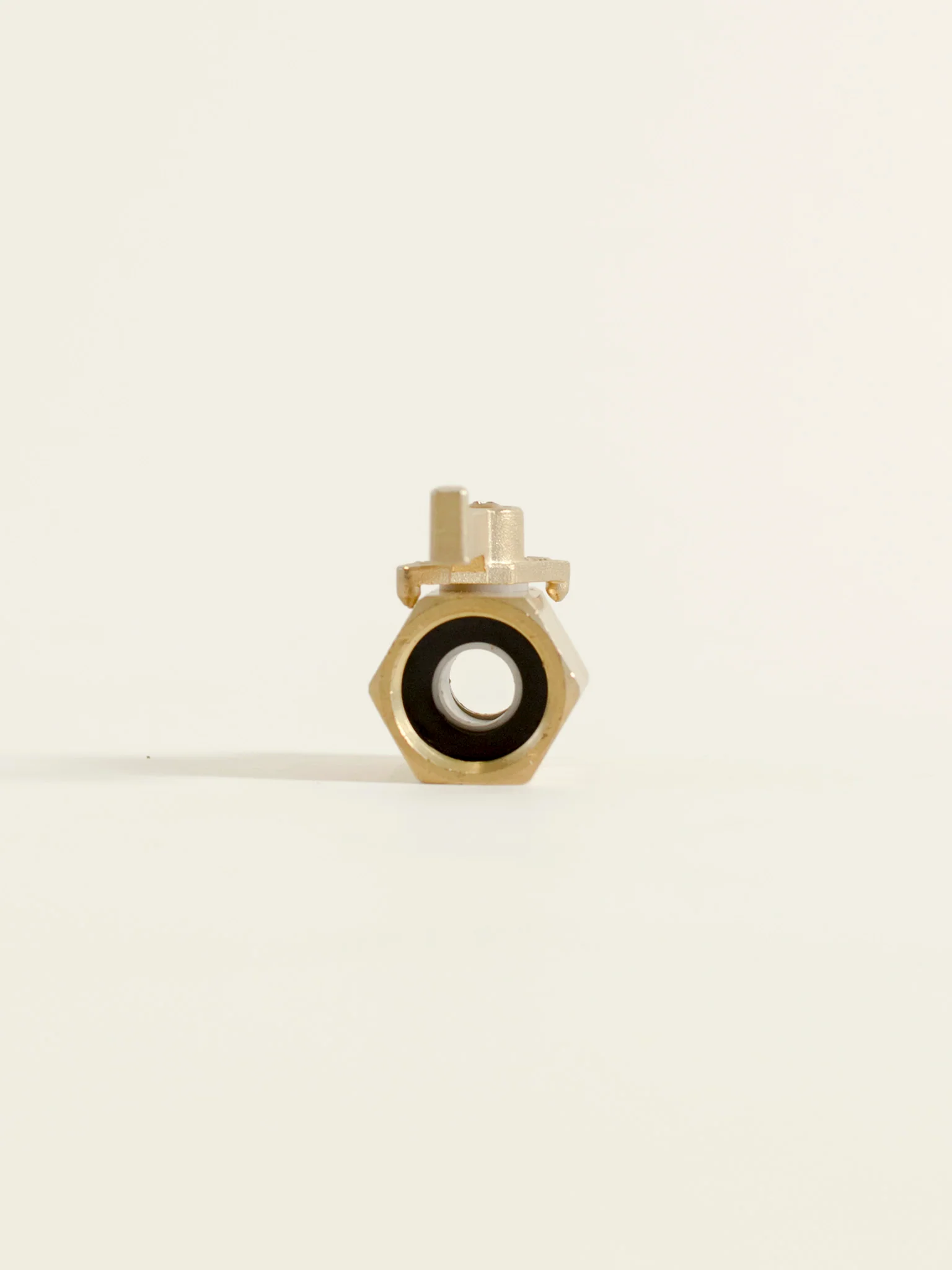 Brass Shut Off Valve - Image 4