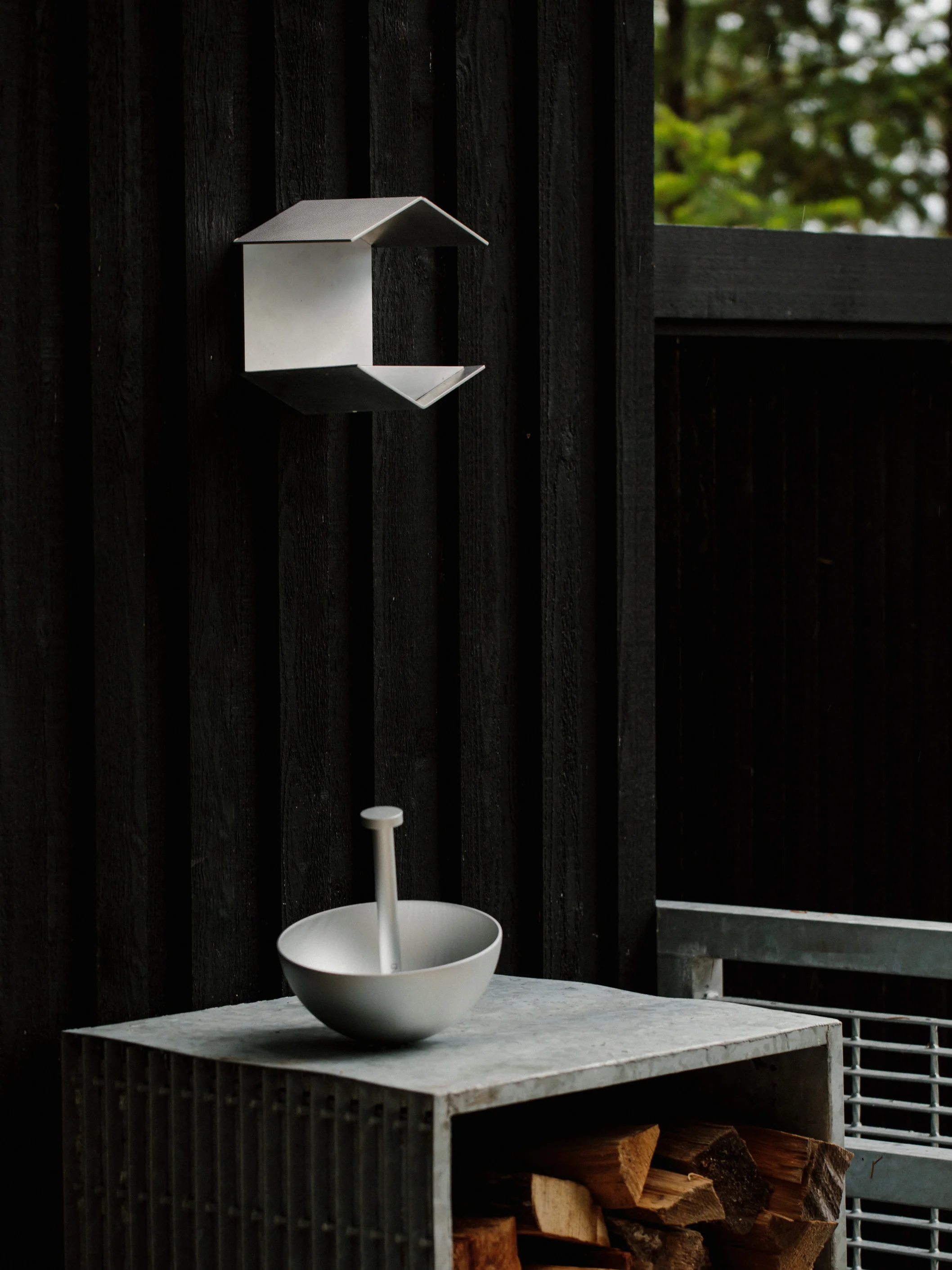 Aluminum Wall Mounted Bird Feeder - Image 3